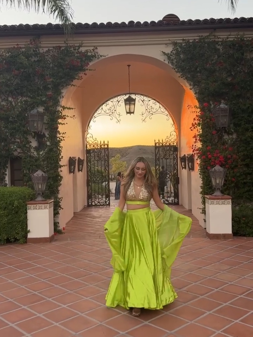 Lashkaraa Lehenga - 3 pieces